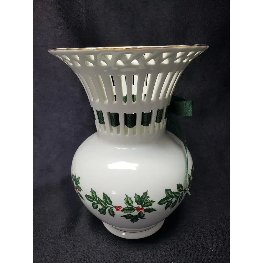Formalities Holly Collection Latticework Porcelain Christmas Vase Gold Trim 10